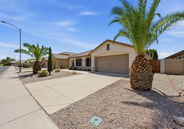 Photo 3 of Single family home for sale at 10145 W Potter Dr, Peoria, AZ 85382 | MLS# 7073998 | Listing updated on 2026-09-15