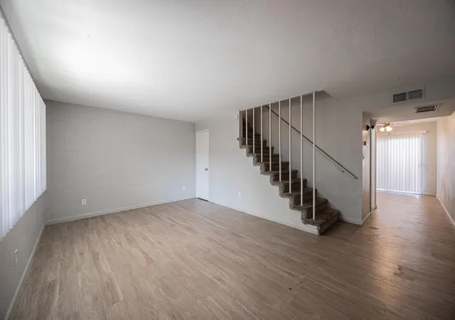 Photo 4 of Townhouse for sale at 6565 N 19th Avenue #53, Phoenix, AZ 85015 | MLS# 7073968 | Listing updated on 2026-09-02