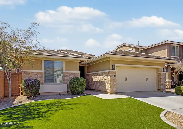 Photo 3 of Single family home for sale at 2354 S Banning St, Gilbert, AZ 85295 | MLS# 7078511 | Listing updated on 2026-09-18