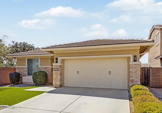 Photo 3 of Single family home for sale at 2354 S Banning St, Gilbert, AZ 85295 | MLS# 7078511 | Listing updated on 2026-09-18