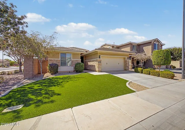 Photo 4 of Single family home for sale at 2354 S Banning St, Gilbert, AZ 85295 | MLS# 7078511 | Listing updated on 2026-09-18