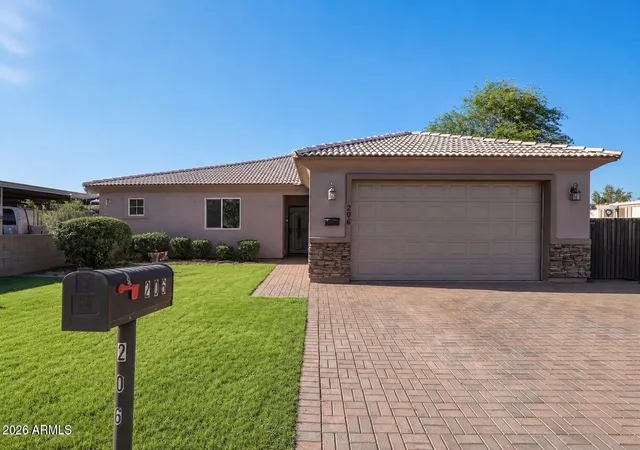 Photo 1 of Sale Pending at 206 W Rio Vista Ln, Avondale, AZ 85323 | MLS# 7073963 | Listing updated on 2026-09-02