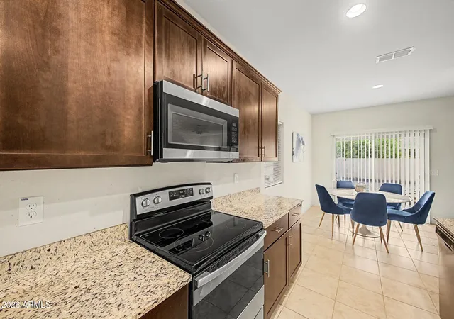 Photo 4 of Single family home for sale at 18346 N Desert Willow Dr, Maricopa, AZ 85138 | MLS# 7075234 | Listing updated on 2026-09-14