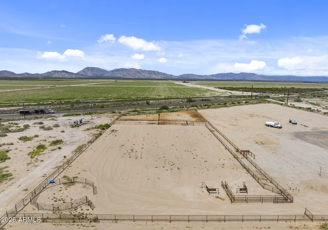 Photo 4 of Manufactured home for sale at 37400 S Carters Rd, Salome, AZ 85348 | MLS# 7077913 | Listing updated on 2026-09-11