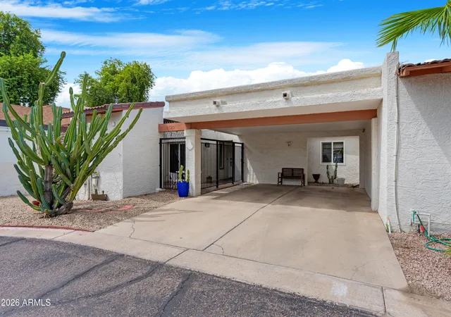 Photo 3 of Townhouse for sale at 3620 N 27th Way, Phoenix, AZ 85016 | MLS# 7075608 | Listing updated on 2026-10-12