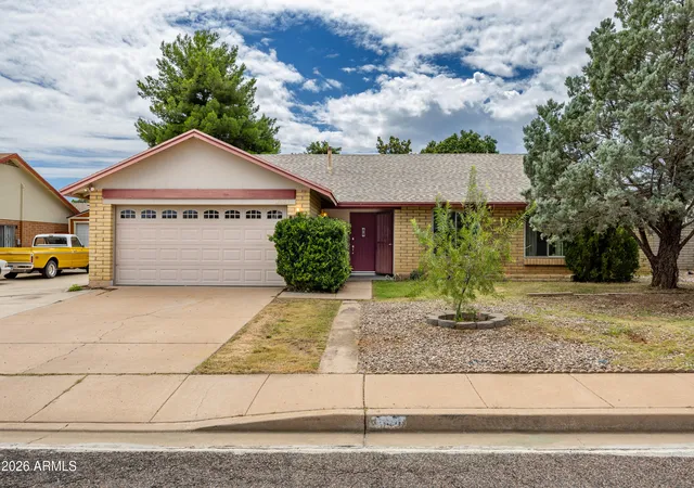 Photo 2 of Sale Pending at 3324 Village Dr, Sierra Vista, AZ 85635 | MLS# 7075439 | Listing updated on 2026-09-17