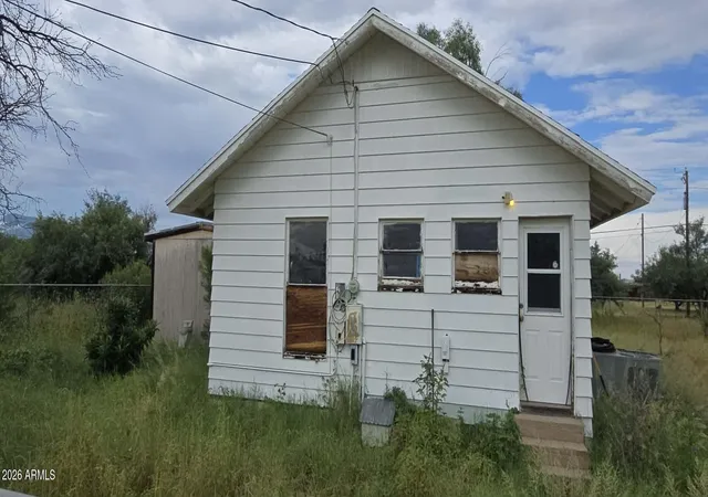Photo 2 of Single family home for sale at 733 N Schrader Rd, Sierra Vista, AZ 85635 | MLS# 7074194 | Listing updated on 2026-09-05