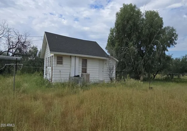 Photo 2 of Single family home for sale at 733 N Schrader Rd, Sierra Vista, AZ 85635 | MLS# 7074194 | Listing updated on 2026-09-05