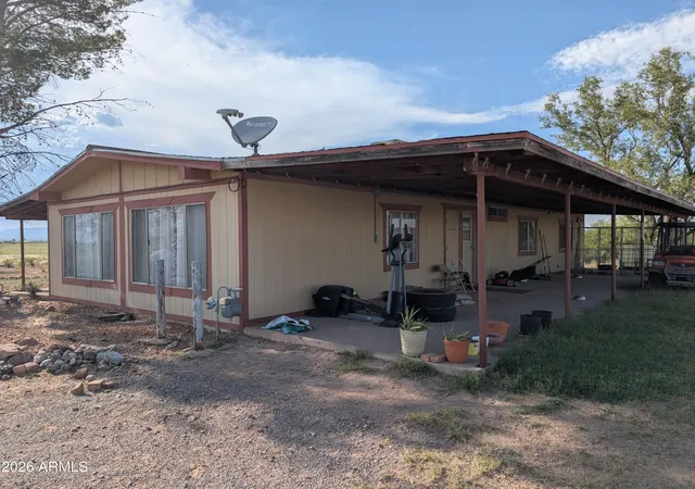 Photo 3 of Manufactured home for sale at 10419 N Mormon Rd, Elfrida, AZ 85610 | MLS# 7074214 | Listing updated on 2026-09-02
