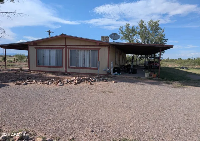 Photo 4 of Manufactured home for sale at 10419 N Mormon Rd, Elfrida, AZ 85610 | MLS# 7074214 | Listing updated on 2026-09-02