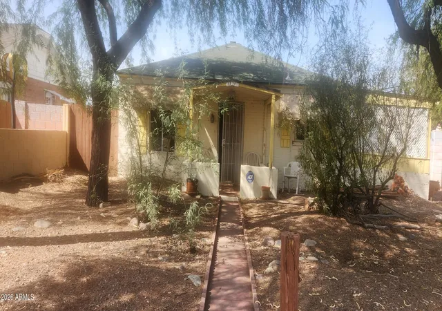 Photo 2 of Single family home for sale at 1636 E Glenrosa Ave, Phoenix, AZ 85016 | MLS# 7075260 | Listing updated on 2026-09-04