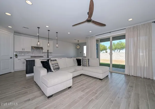 Photo 3 of Single family home for sale at 26428 N Thornhill Dr, Peoria, AZ 85383 | MLS# 7078098 | Listing updated on 2026-09-11