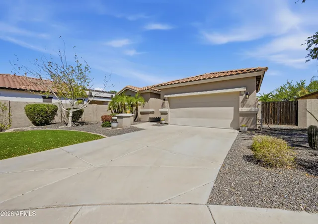 Photo 2 of Single family home for sale at 7171 S Sinova Ct, Gilbert, AZ 85298 | MLS# 7074980 | Listing updated on 2026-09-18