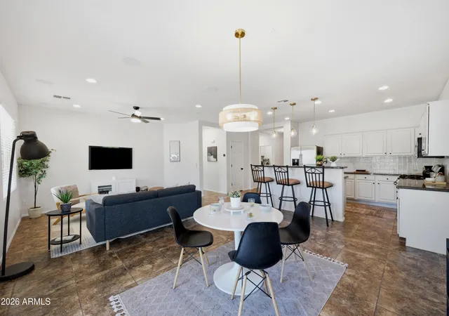 Photo 3 of Single family home for sale at 7171 S Sinova Ct, Gilbert, AZ 85298 | MLS# 7074980 | Listing updated on 2026-09-18