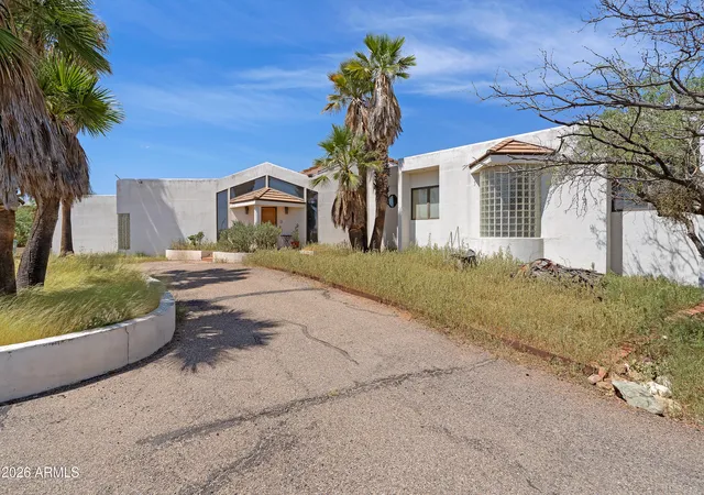 Photo 3 of Single family home for sale at 1690 S Wardle Rd, Sierra Vista, AZ 85635 | MLS# 7074883 | Listing updated on 2026-09-03