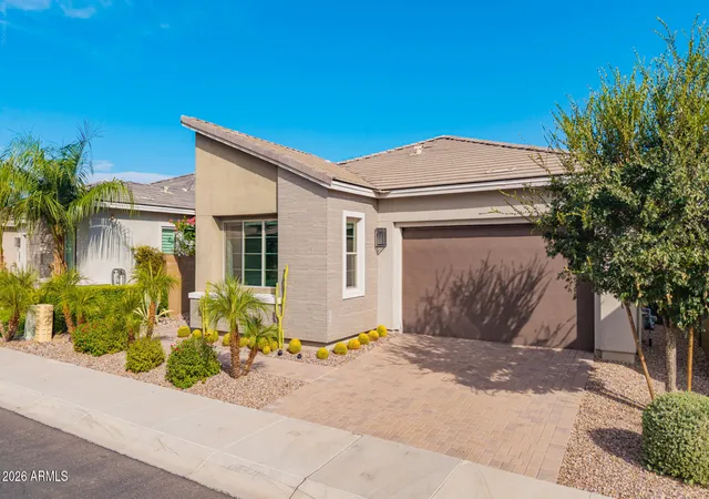 Photo 3 of Single family home for sale at 2847 E Los Gatos Dr, Phoenix, AZ 85050 | MLS# 7077108 | Listing updated on 2026-09-21