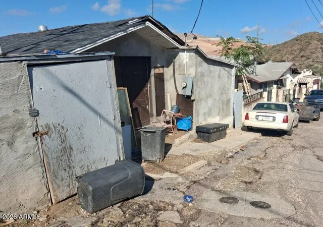 Photo 1 of Single family home for sale at 250 S Wentworth Ave, Miami, AZ 85539 | MLS# 7075115 | Listing updated on 2026-09-10