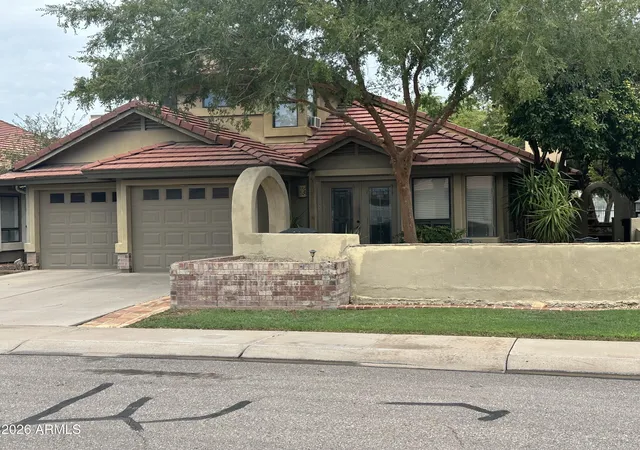 Single family home for sale at 5718 W Ivanhoe St, Chandler, AZ 85226 | MLS# 7075395