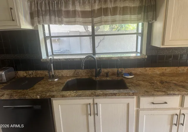 Photo 3 of Single family home for sale at 5718 W Ivanhoe St, Chandler, AZ 85226 | MLS# 7075395 | Listing updated on 2026-09-17