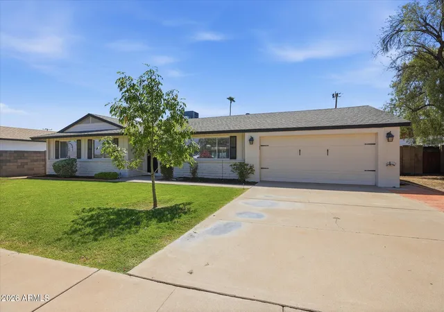 Photo 3 of Sale Pending at 3115 E Yucca St, Phoenix, AZ 85028 | MLS# 7074436 | Listing updated on 2026-09-10