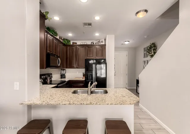 Listing Photo 5 - Condo for sale in building located at 7726 E Baseline Rd, Mesa, AZ 85209 - Unit #154
