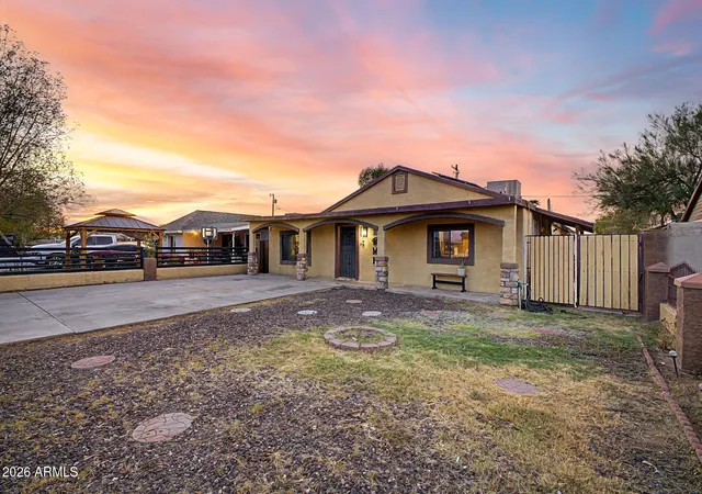 Photo 4 of Single family home for sale at 3044 W Holly St, Phoenix, AZ 85009 | MLS# 7075935 | Listing updated on 2026-09-05