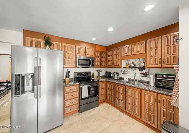 Photo 3 of Single family home for sale at 5958 W Palm Ln, Phoenix, AZ 85035 | MLS# 7074918 | Listing updated on 2026-09-15
