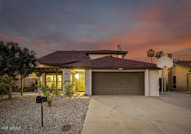 Photo 2 of Single family home for sale at 5332 W Poinsettia Dr, Glendale, AZ 85304 | MLS# 7075982 | Listing updated on 2026-09-16