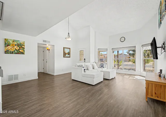 Photo 4 of Single family home for sale at 5332 W Poinsettia Dr, Glendale, AZ 85304 | MLS# 7075982 | Listing updated on 2026-09-16