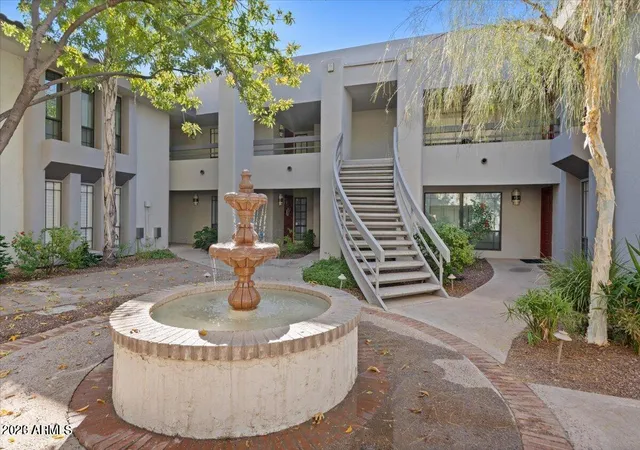 Listing Photo 1 - Condo for sale in building located at 5203 N 24Th St, Phoenix, AZ 85016 - Unit #201