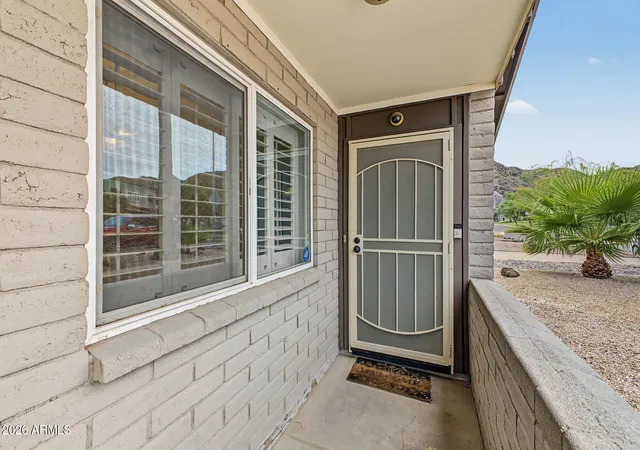 Photo 3 of Single family home for sale at 817 E Cheryl Dr, Phoenix, AZ 85020 | MLS# 7085307 | Listing updated on 2026-10-21