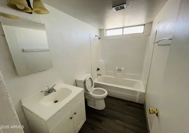 Photo 4 of Townhouse for sale at 7143 N 66th Drive, Glendale, AZ 85301 | MLS# 7074579 | Listing updated on 2026-09-02