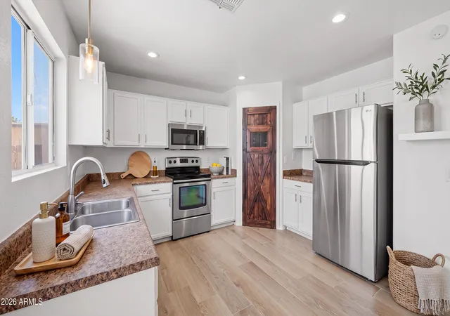 Photo 4 of Single family home for sale at 8626 W Las Palmaritas Dr, Peoria, AZ 85345 | MLS# 7077837 | Listing updated on 2026-09-19
