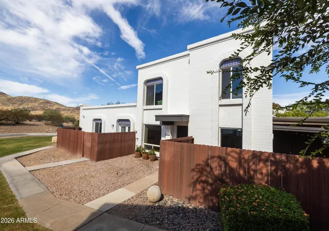 Photo 4 of Townhouse for sale at 13210 N 3rd Way, Phoenix, AZ 85022 | MLS# 7074946 | Listing updated on 2026-09-21