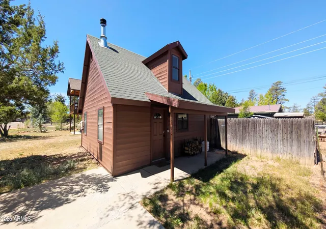 Photo 1 of Single family home for sale at 3390 Apache Dr, Overgaard, AZ 85933 | MLS# 7074720 | Listing updated on 2026-09-03