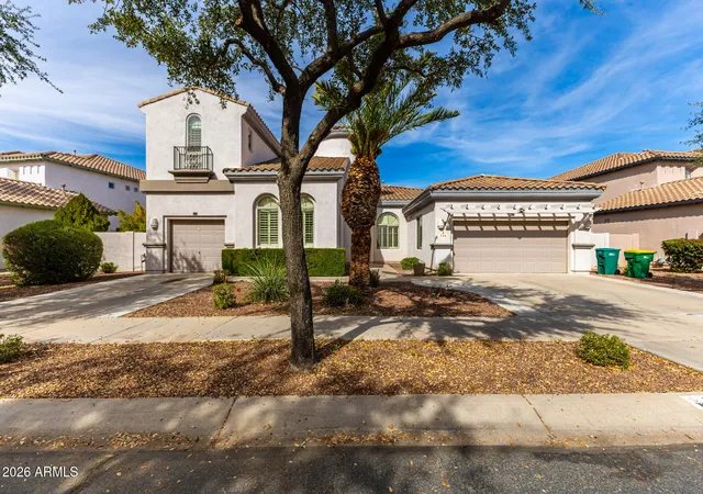 Photo 1 of Single family home for sale at 724 W Mesquite Ln, Litchfield Park, AZ 85340 | MLS# 7074777 | Listing updated on 2026-09-05