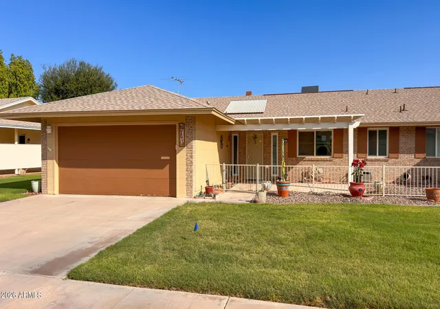 Photo 2 of Townhouse for sale at 10413 W Prairie Hills Cir, Sun City, AZ 85351 | MLS# 7075996 | Listing updated on 2026-09-05