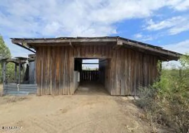 Photo 3 of Single family home for sale at 5008 N Joe Hines Rd, Willcox, AZ 85643 | MLS# 7074865 | Listing updated on 2026-09-07