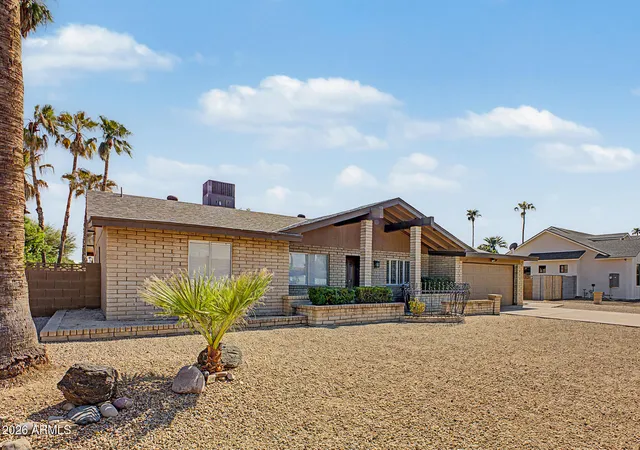 Photo 2 of Single family home for sale at 5109 E Laurel Ln, Scottsdale, AZ 85254 | MLS# 7075085 | Listing updated on 2026-09-16