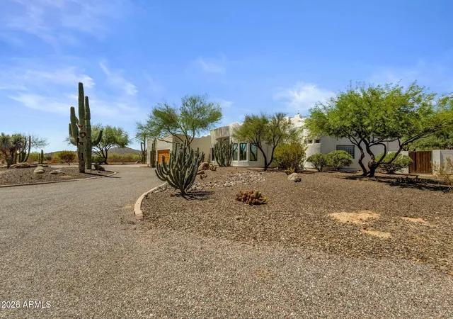 Photo 2 of Single family home for sale at 6 W Perdido Way, Phoenix, AZ 85086 | MLS# 7075934 | Listing updated on 2026-09-05