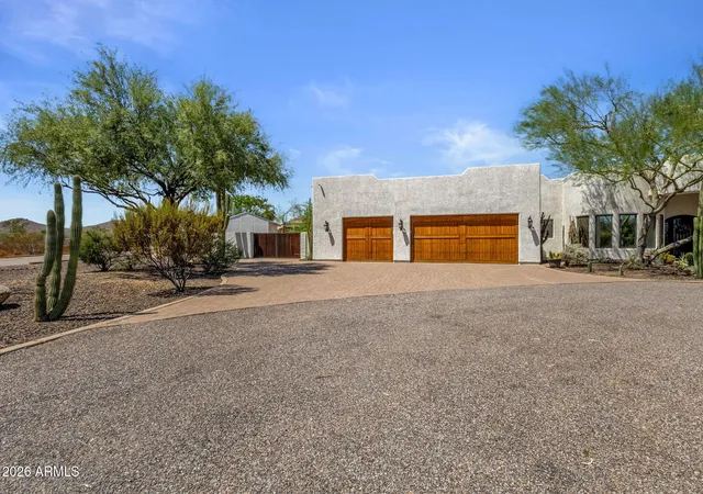 Photo 3 of Single family home for sale at 6 W Perdido Way, Phoenix, AZ 85086 | MLS# 7075934 | Listing updated on 2026-09-05