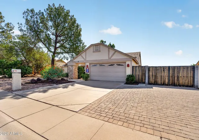Photo 3 of Sale Pending at 705 W Alamo Dr, Chandler, AZ 85225 | MLS# 7075548 | Listing updated on 2026-10-09