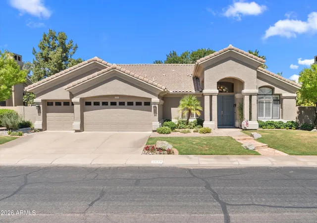 Photo 2 of Sale Pending at 5510 E Cannon Dr, Paradise Valley, AZ 85253 | MLS# 7076622 | Listing updated on 2026-09-10