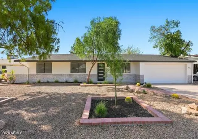 Photo 2 of Sale Pending at 3821 W Desert Park Ln, Phoenix, AZ 85051 | MLS# 7074966 | Listing updated on 2026-09-19