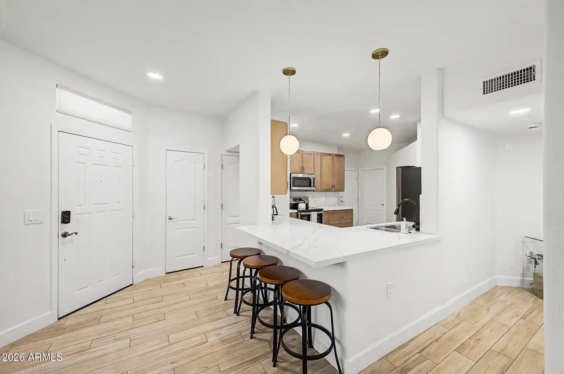 Listing Photo 1 - Condo for sale in 1747 E Northern Ave located at 1747 E Northern Ave, Phoenix, AZ 85020 - Unit #182