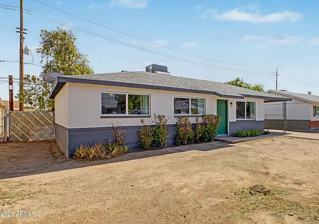 Photo 2 of Single family home for sale at 3123 W Windrose Dr, Phoenix, AZ 85029 | MLS# 7077026 | Listing updated on 2026-09-13