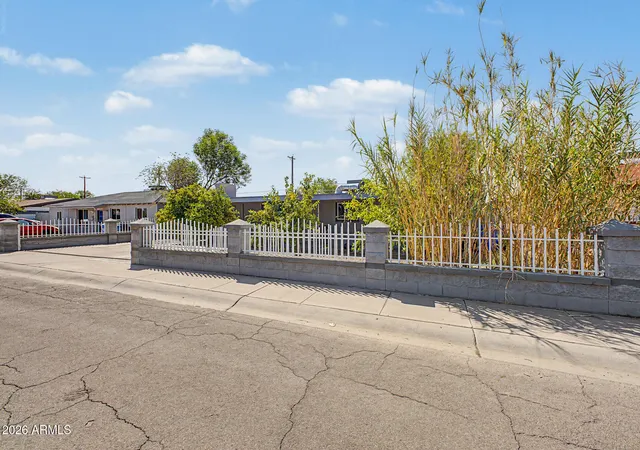Photo 3 of Single family home for sale at 3201 W Bethany Home Rd, Phoenix, AZ 85017 | MLS# 7076908 | Listing updated on 2026-09-09