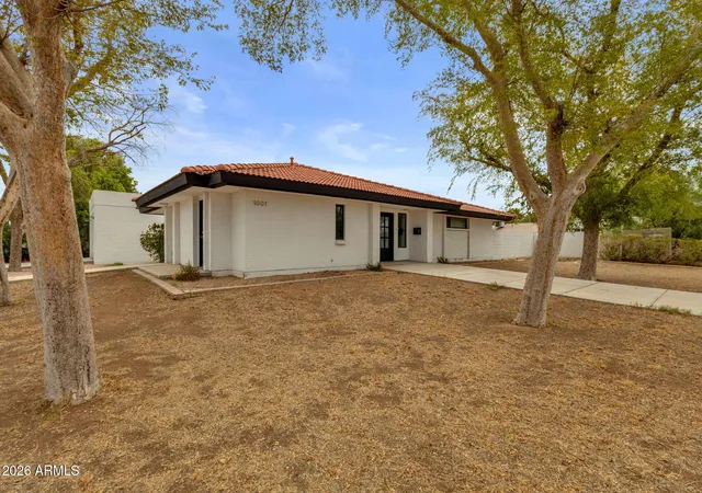 Photo 2 of Single family home for sale at 1001 N Burk St, Gilbert, AZ 85234 | MLS# 7075088 | Listing updated on 2026-09-09