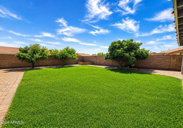 Photo 3 of Sale Pending at 7927 W Watkins St, Phoenix, AZ 85043 | MLS# 7075289 | Listing updated on 2026-09-19