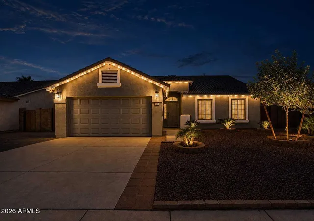 Photo 3 of Single family home for sale at 7927 W Watkins St, Phoenix, AZ 85043 | MLS# 7075289 | Listing updated on 2026-10-28